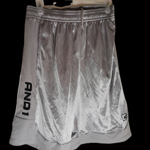 𝅺AND1 grey shorts